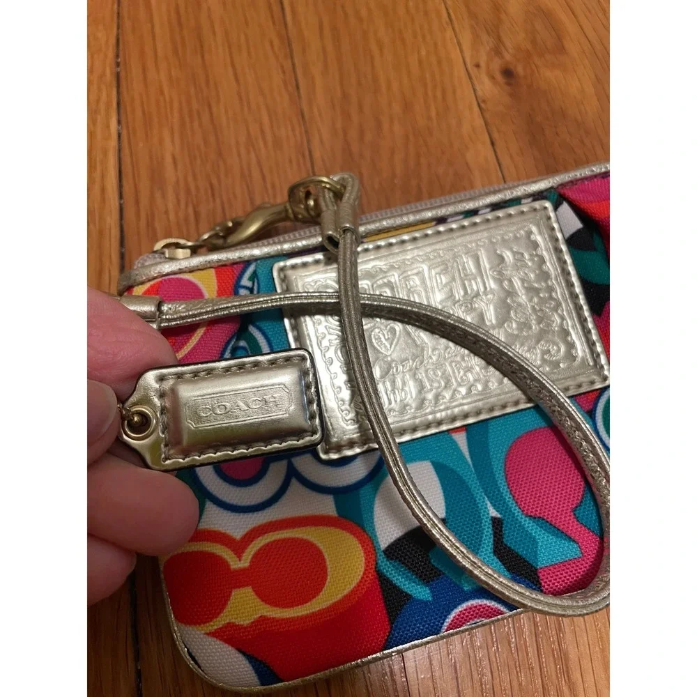 Coach poppy wristlet